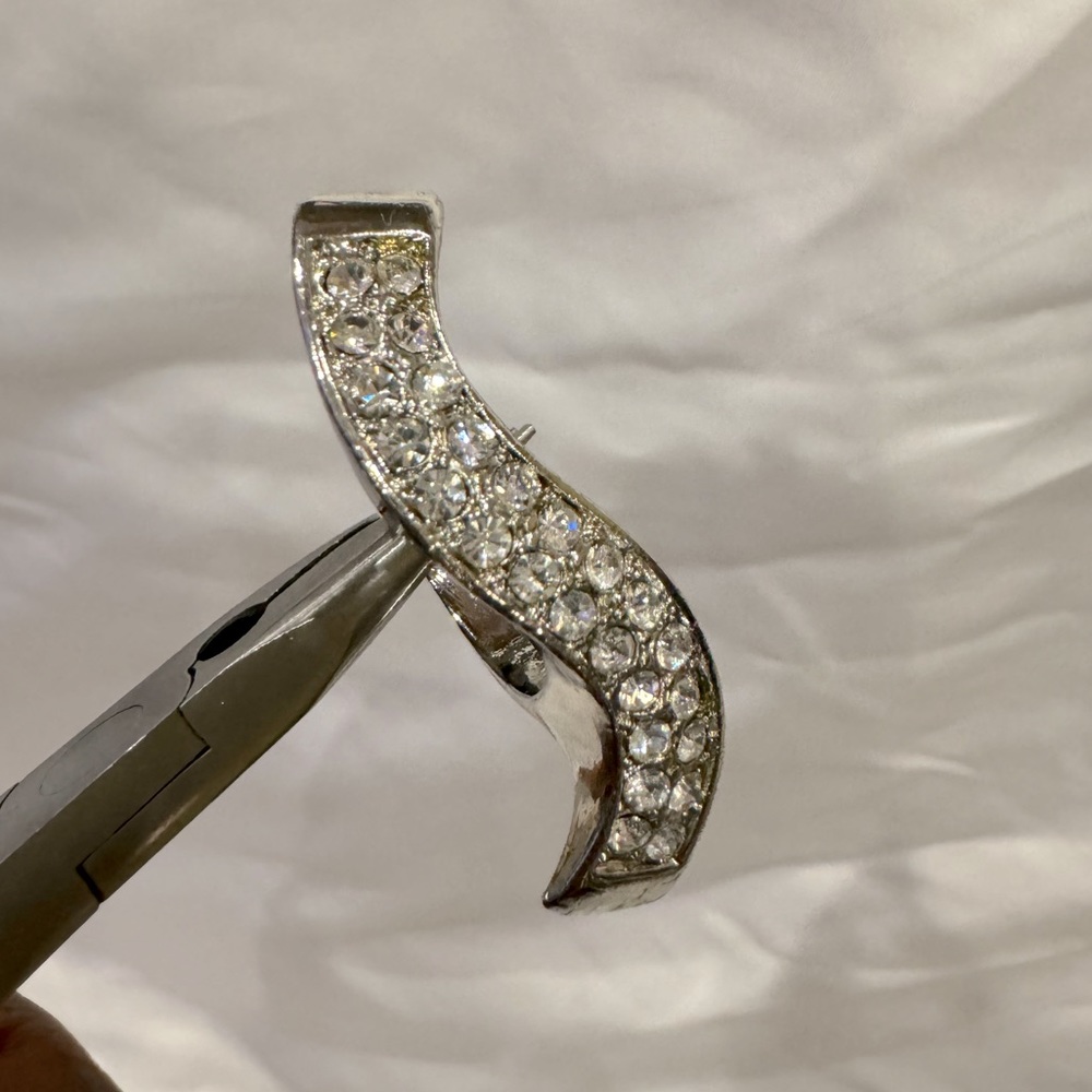 Rhinestone Swirl Ring
